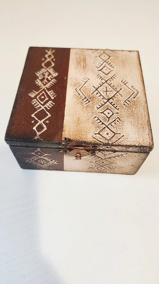 Coffre décoratif Berbère artisanal