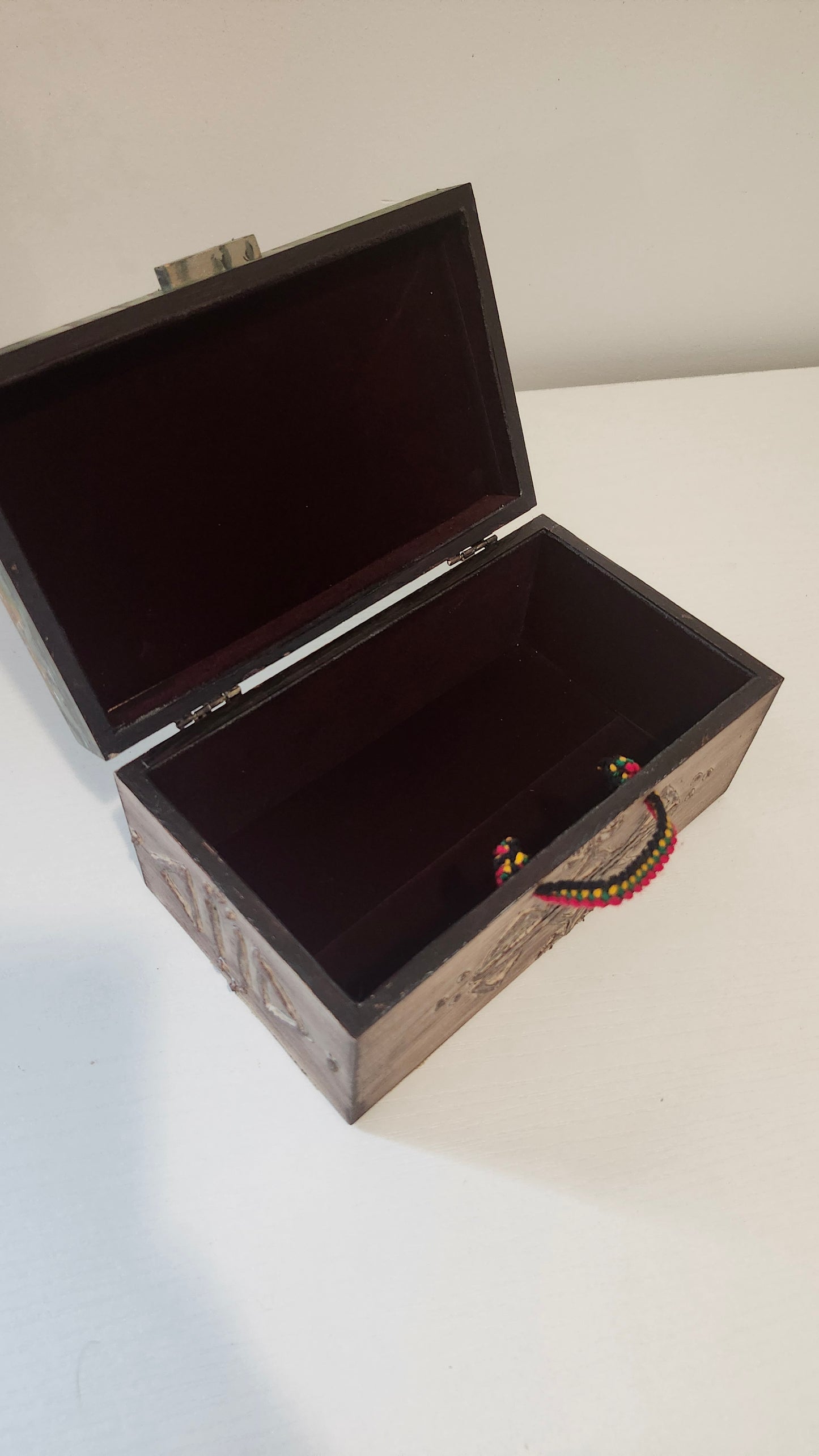 Coffre berbère artisanal